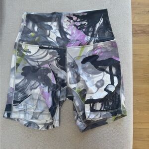 Lululemon High Rise Align Shorts